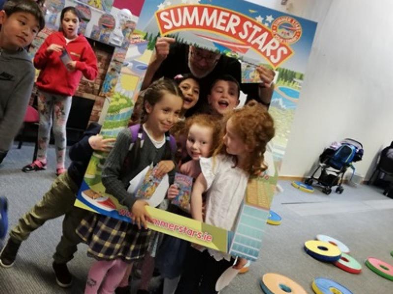 Reuben the Entertainer launching Summer Stars in Blanchardstown Library1