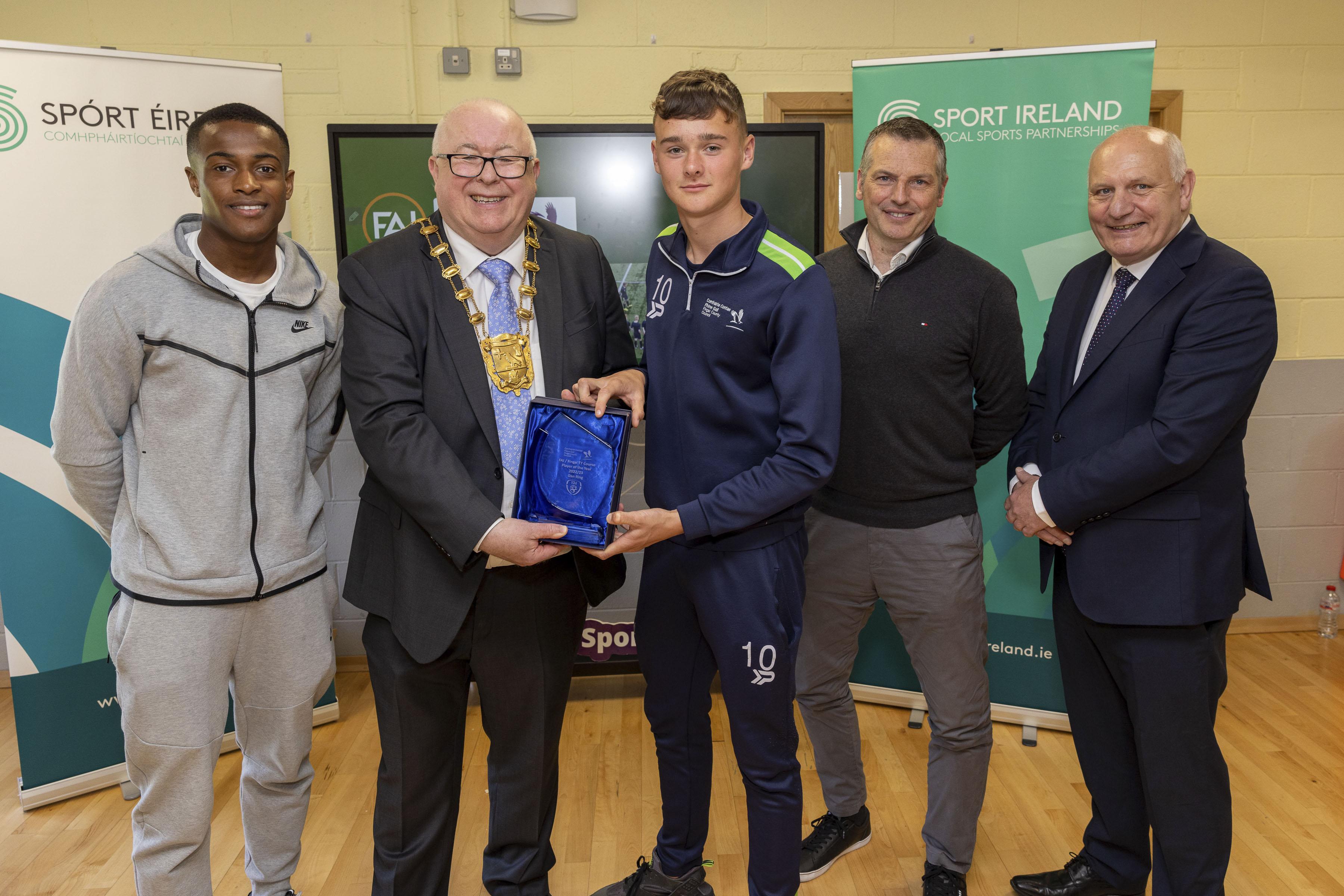 Students including Dan Ring received their accolades from former graduate Aidamo Emakhu, Mayor of Fingal Cllr Howard Mahony, Ireland U-21 manager Jim Crawford and FAI President Gerry McAnaney 
