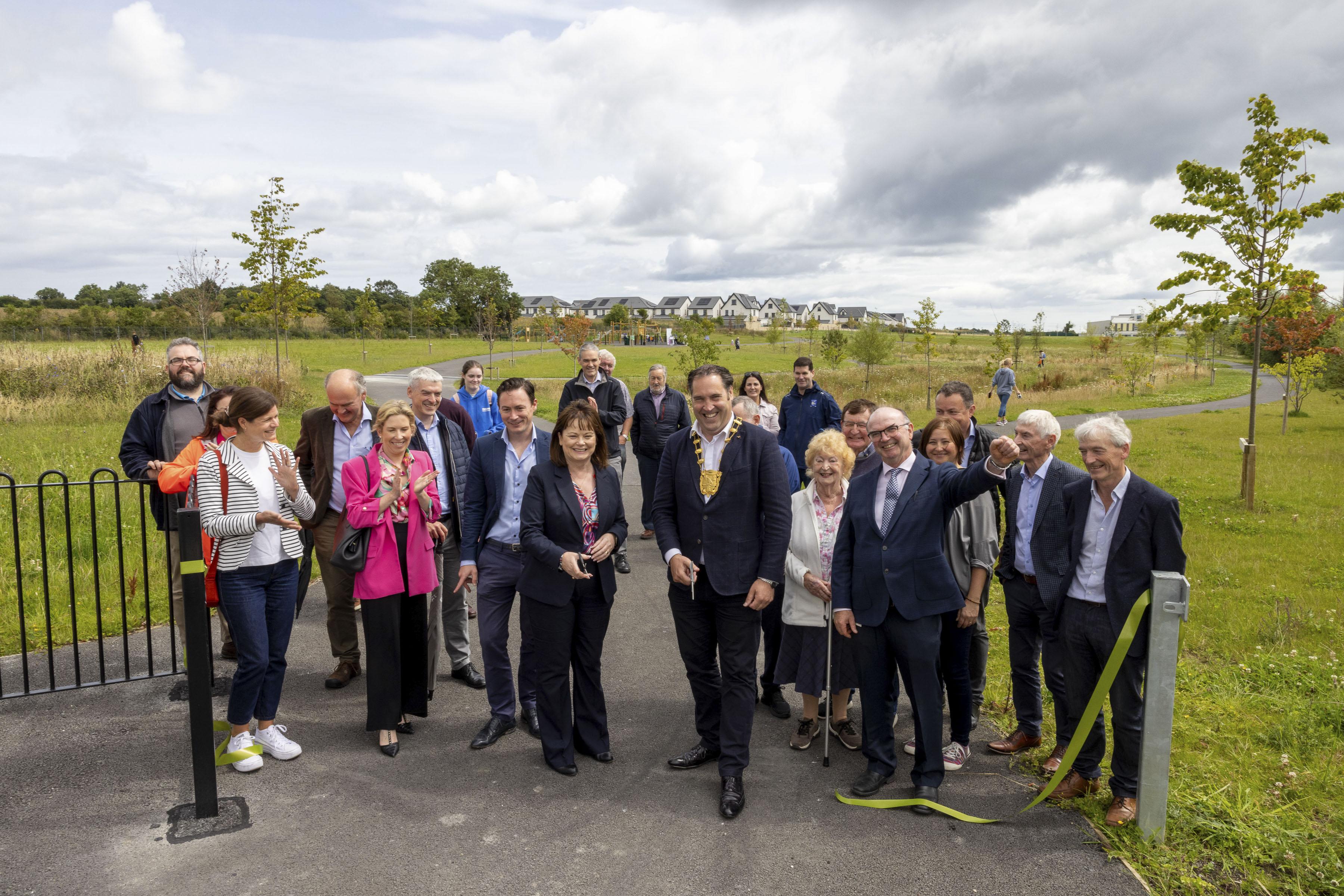 Official opening Rathmore Park lusk - group