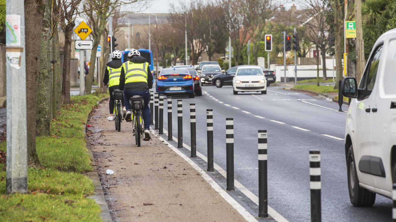 Protected cycle online lanes